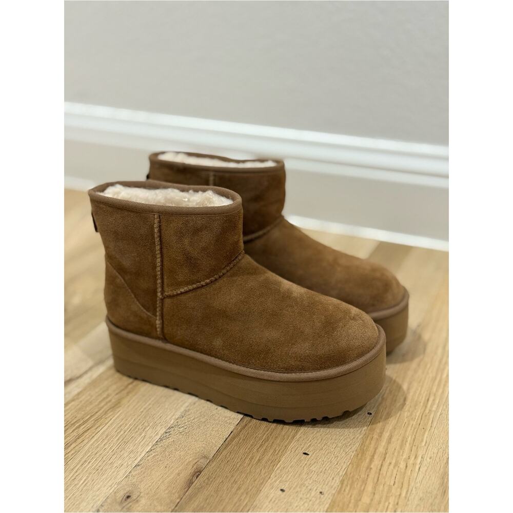 UGG Classic Mini Platform - Picture 3 of 8